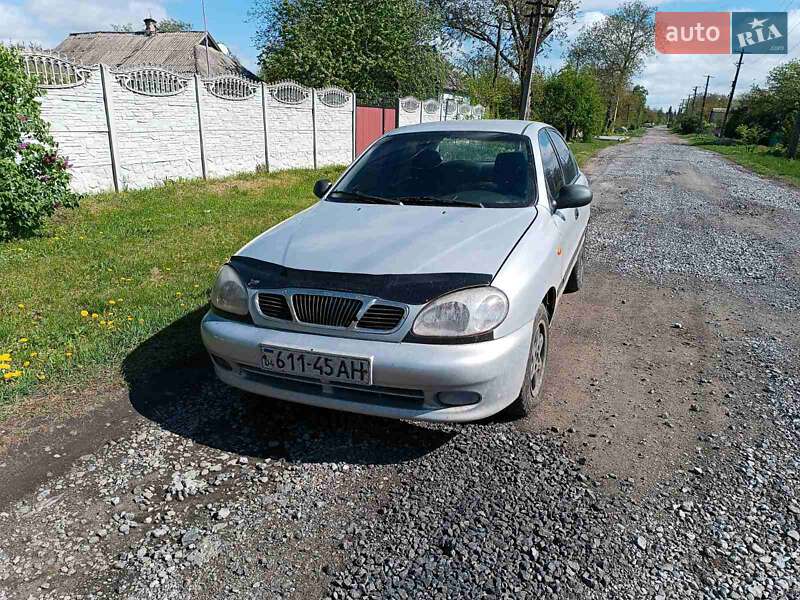 Седан Daewoo Lanos 1998 в Дніпрі