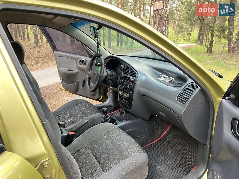 Седан Daewoo Lanos 2006 в Киеве