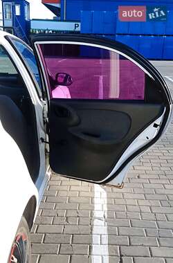 Седан Daewoo Lanos 2004 в 