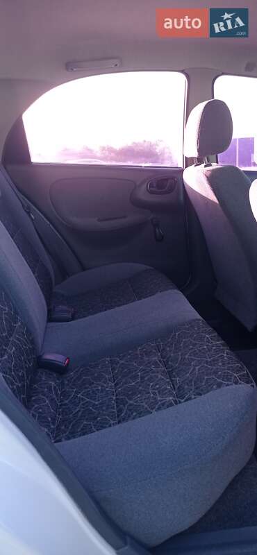 Седан Daewoo Lanos 2004 в Николаеве
