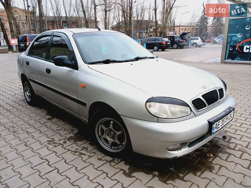Седан Daewoo Lanos 2003 в Кривому Розі