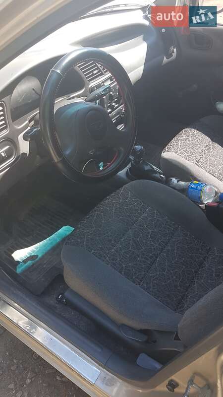 Седан Daewoo Lanos 2008 в Каневі