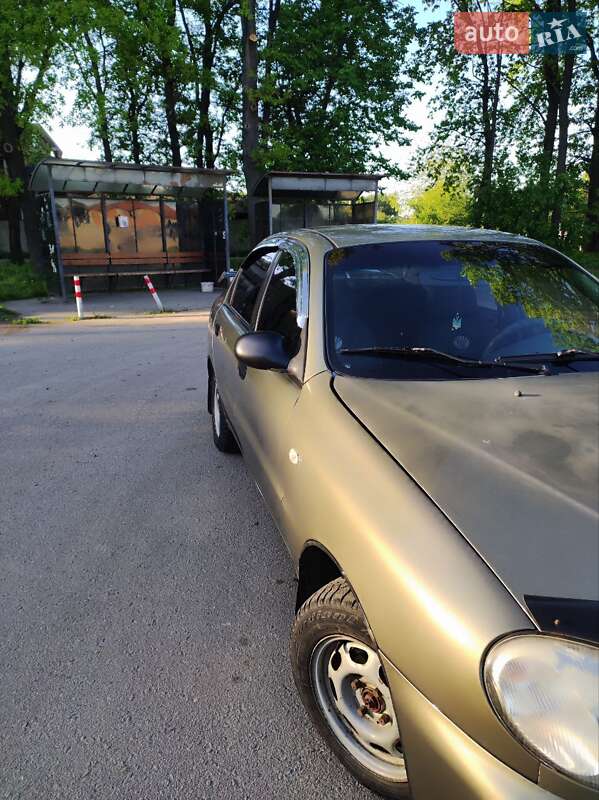 Седан Daewoo Lanos 2002 в Полтаве