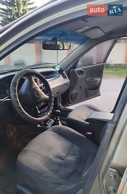 Седан Daewoo Lanos 2002 в Полтаве