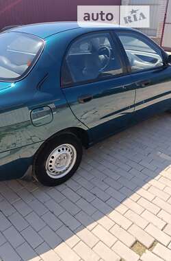 Седан Daewoo Lanos 1998 в Умані