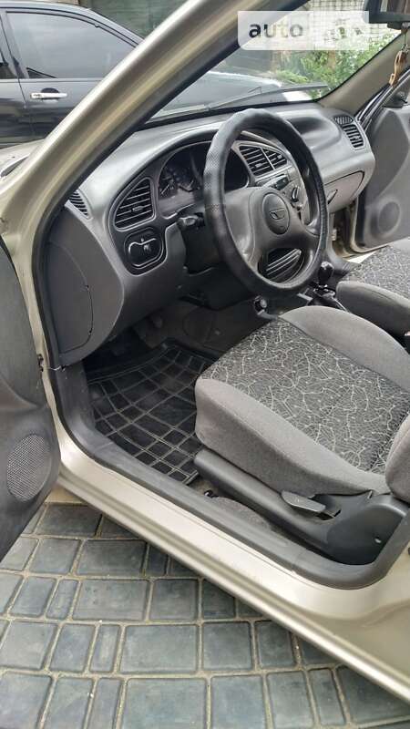 Седан Daewoo Lanos 2008 в Дніпрі