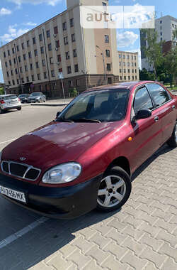 Седан Daewoo Lanos 1998 в Києві