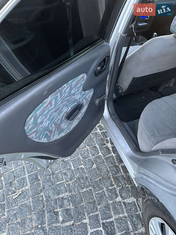 Седан Daewoo Lanos 1998 в Днепре фото 10 Седан Daewoo Lanos 1998 в Днепре