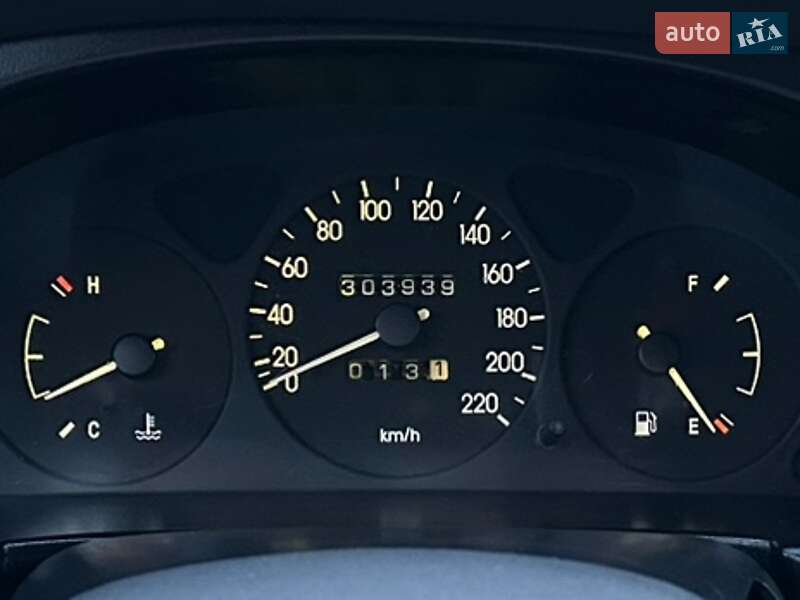 Седан Daewoo Lanos 2004 в Полонному
