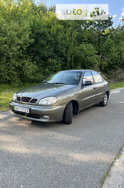 Седан Daewoo Lanos 2004 в Киеве