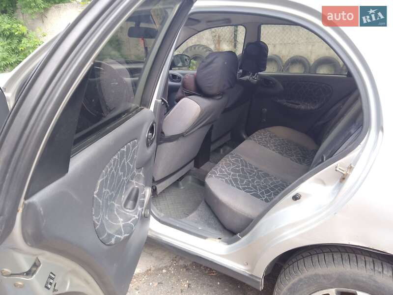 Седан Daewoo Lanos 2004 в Полтаве