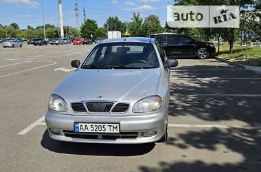 Седан Daewoo Lanos 2004 в Киеве