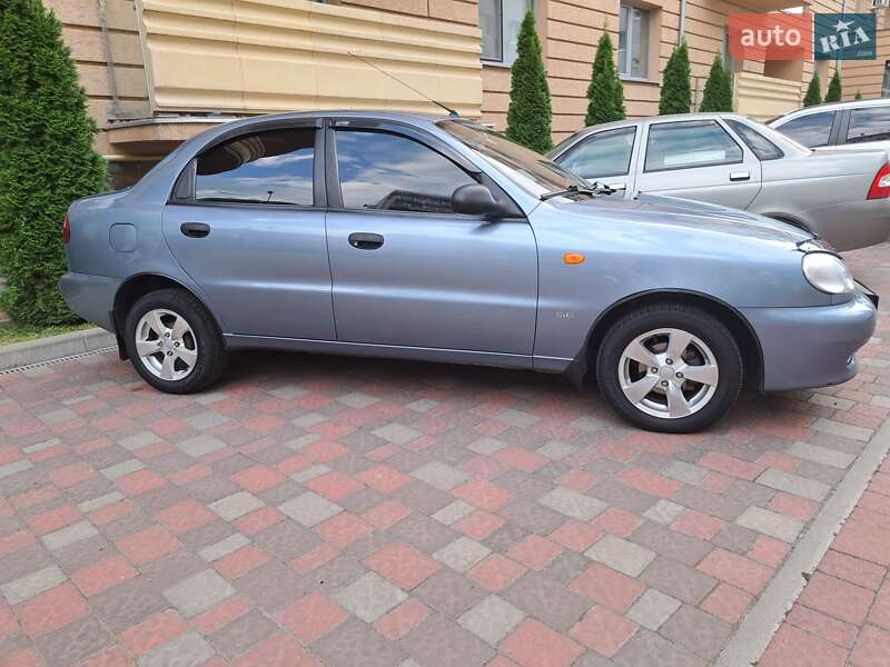 Седан Daewoo Lanos 2008 в Ужгороді