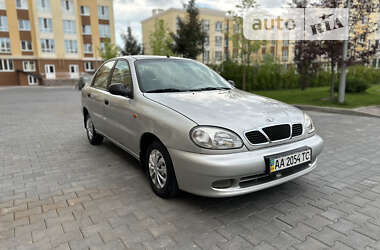 Седан Daewoo Lanos 2004 в Киеве