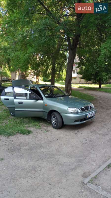 Седан Daewoo Lanos 2010 в Кривом Роге