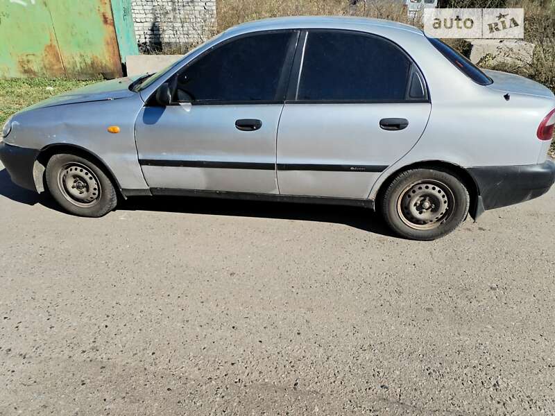 Седан Daewoo Lanos 1998 в Дніпрі