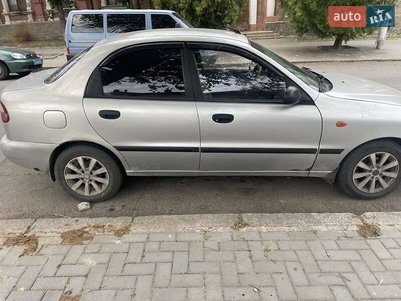 Седан Daewoo Lanos 2004 в Николаеве