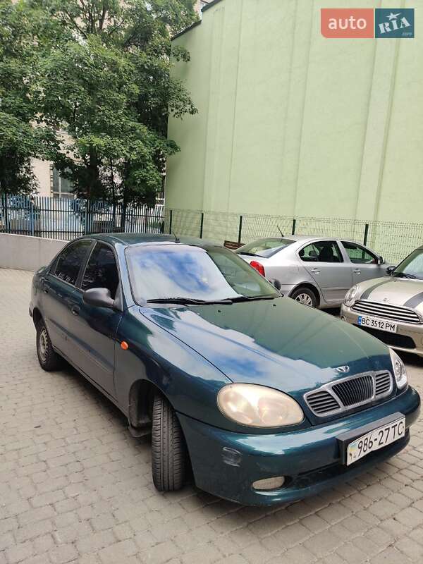 Седан Daewoo Lanos 2004 в Львове