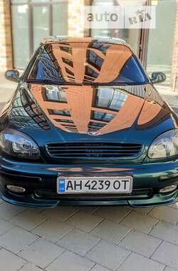 Седан Daewoo Lanos 2002 в Калуші