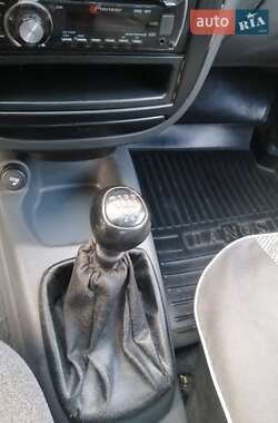 Седан Daewoo Lanos 2010 в 