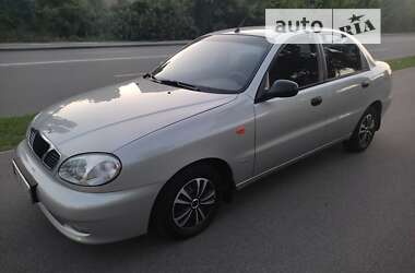 Седан Daewoo Lanos 2004 в Киеве