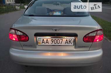 Седан Daewoo Lanos 2004 в Киеве