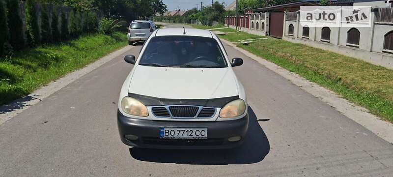Седан Daewoo Lanos 2004 в Шумске