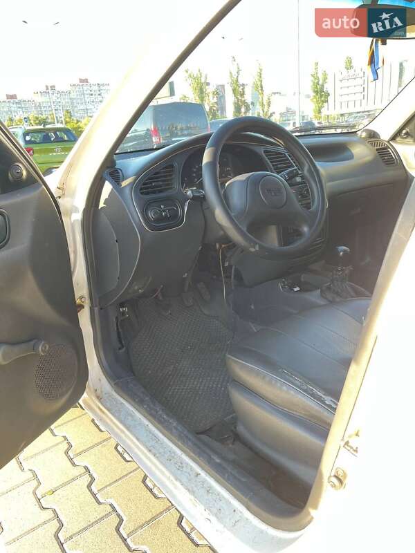 Седан Daewoo Lanos 1998 в Києві фото 14 Седан Daewoo Lanos 1998 в Києві