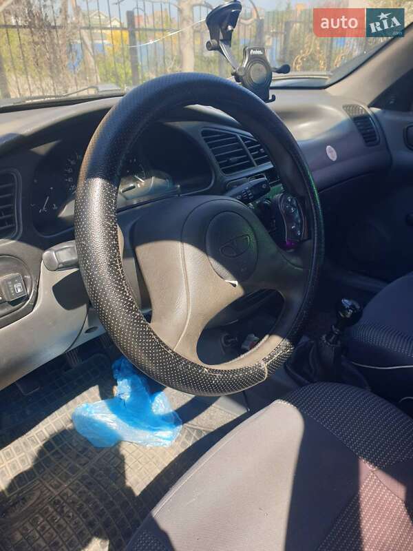 Седан Daewoo Lanos 2004 в Черноморске