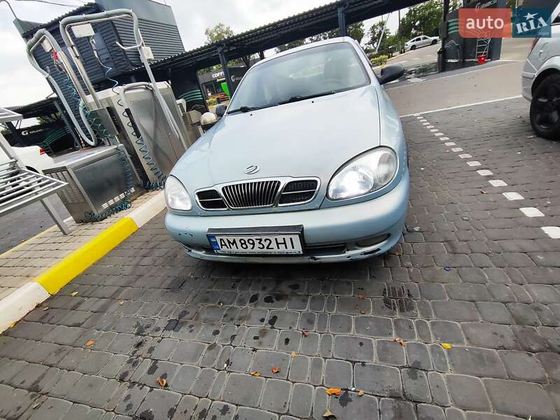 Седан Daewoo Lanos 2004 в Коростене