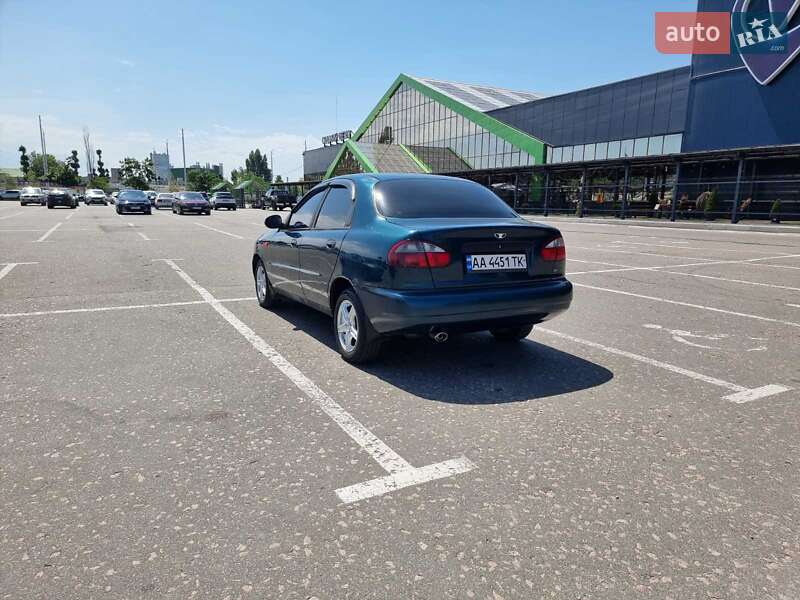 Седан Daewoo Lanos 2002 в Києві