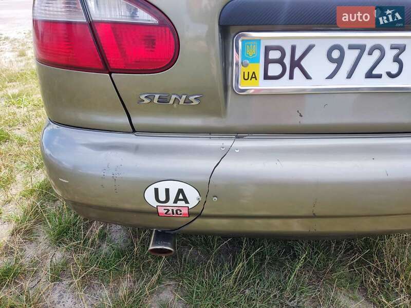 Седан Daewoo Lanos 2004 в Березному