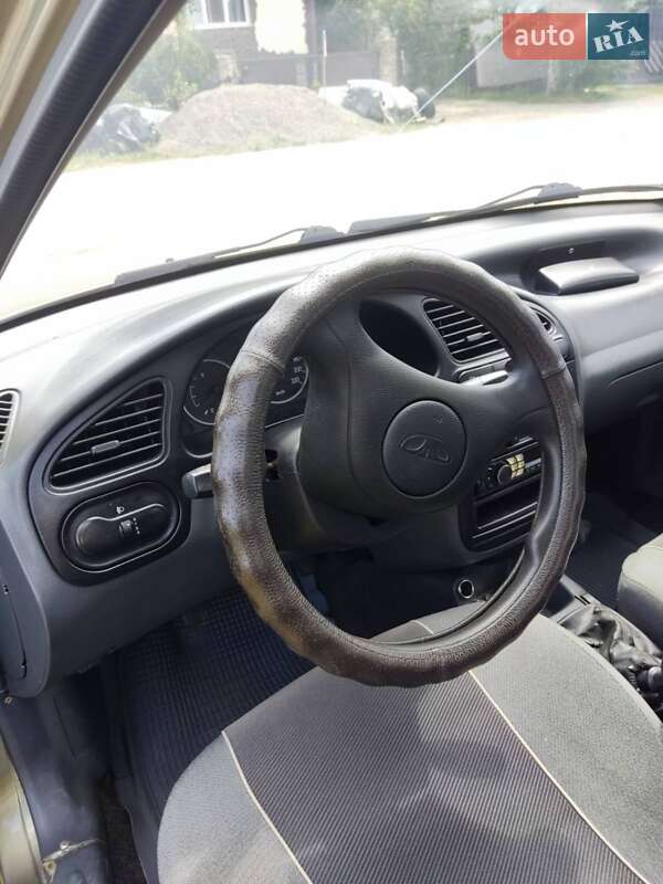 Седан Daewoo Lanos 2004 в Березному
