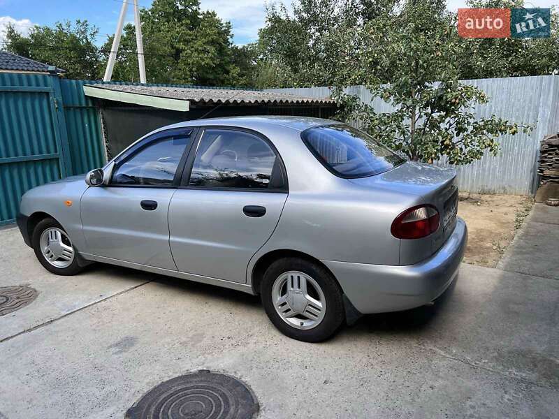Седан Daewoo Lanos 2004 в Ужгороде