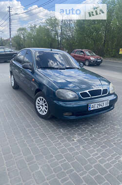 Седан Daewoo Lanos 2002 в Днепре