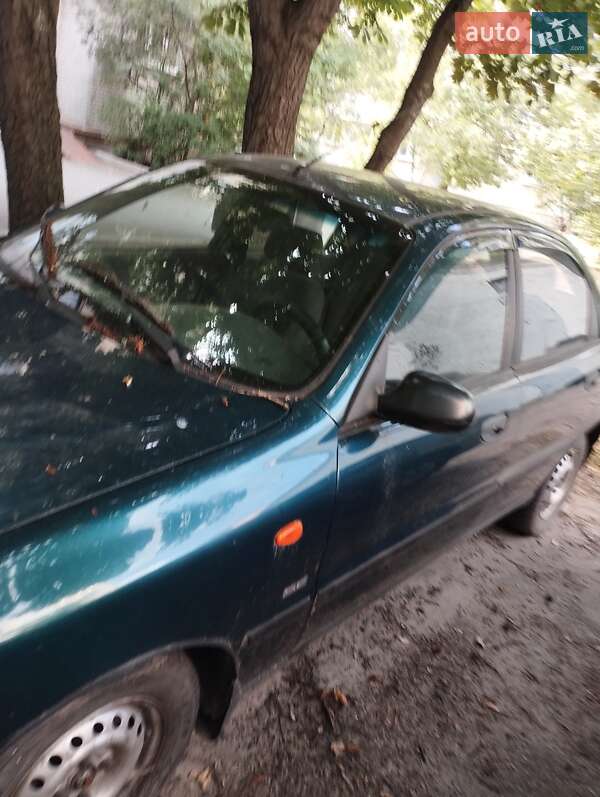 Седан Daewoo Lanos 2006 в Киеве