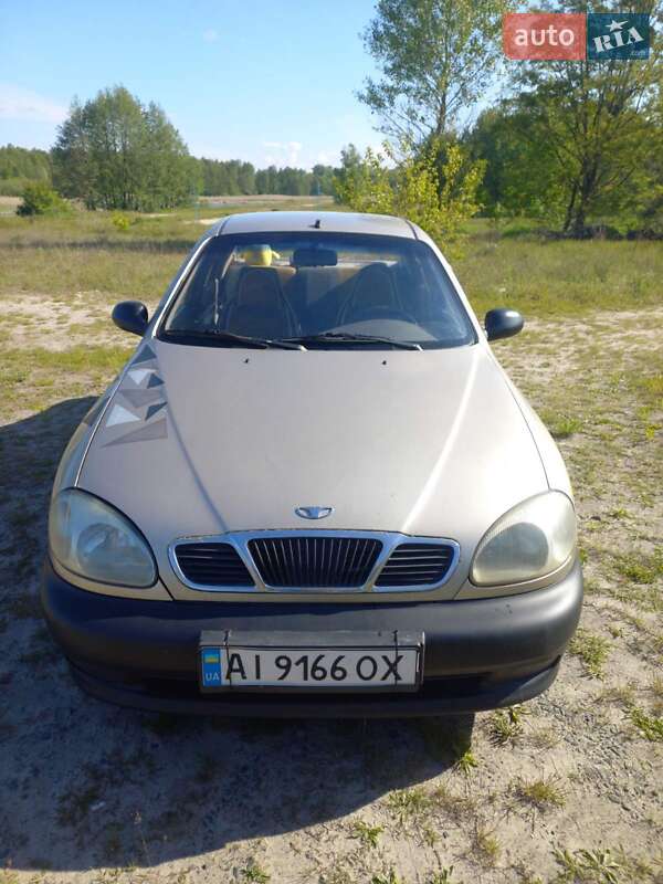 Седан Daewoo Lanos 2004 в Макарові