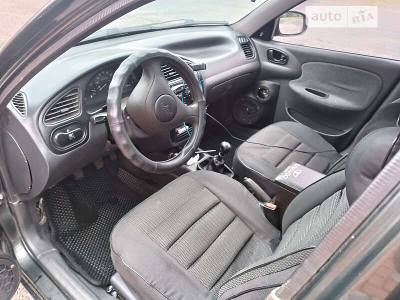 Седан Daewoo Lanos 1998 в Дніпрі