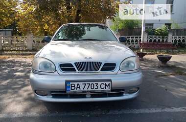 Седан Daewoo Lanos 2005 в Новоархангельську