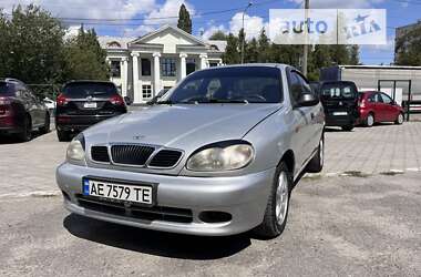 Седан Daewoo Lanos 2002 в Дніпрі