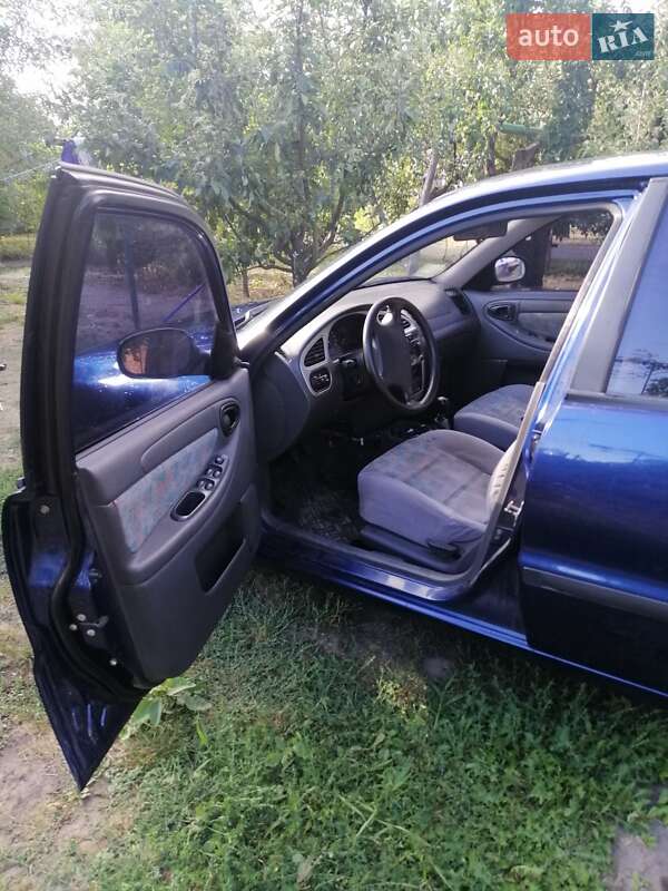 Седан Daewoo Lanos 2005 в Полтаве