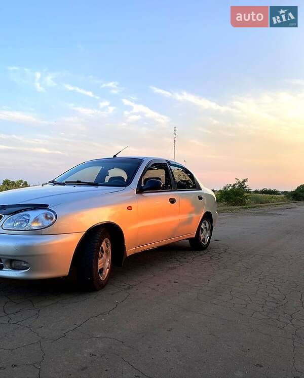 Седан Daewoo Lanos 2007 в Ольшанке