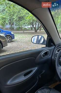 Седан Daewoo Lanos 1998 в 