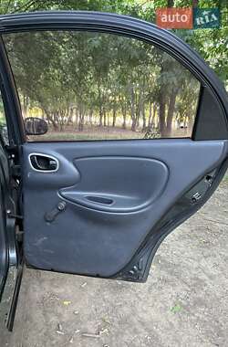 Седан Daewoo Lanos 1998 в 