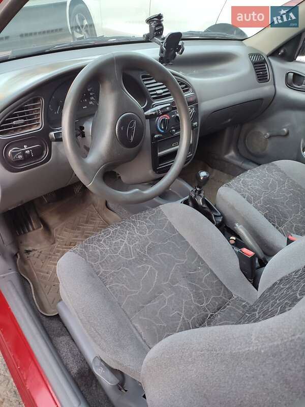 Седан Daewoo Lanos 2005 в Черновцах