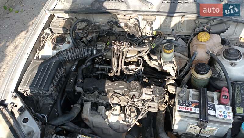 Седан Daewoo Lanos 1998 в Львове