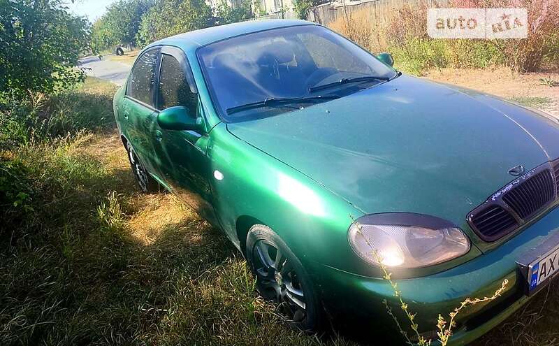 Седан Daewoo Lanos 2001 в Харькове