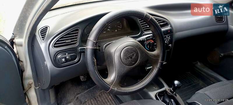 Седан Daewoo Lanos 1998 в Кривом Роге