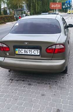 Седан Daewoo Lanos 2004 в Львові