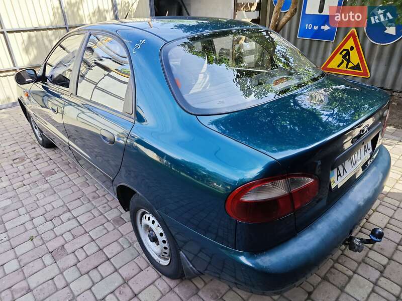 Седан Daewoo Lanos 2004 в Харькове